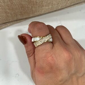 Interlocking embellished crossover Ring. Size 8